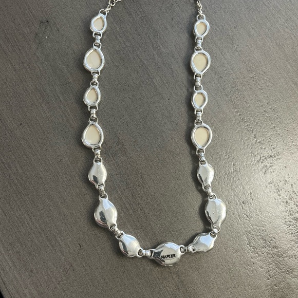 Vintage Napier Station Necklace Cream And Silver Tone Adjustable Signed - Picture 6 of 7